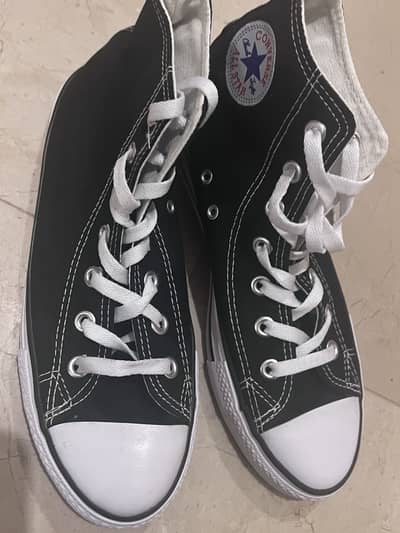 Converse black