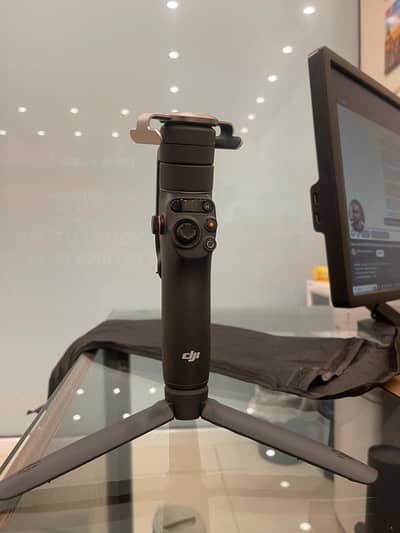 DJI osmo mobile 6