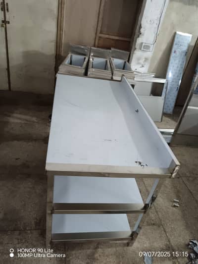 Commercial kitchen equipment Installation - Fryers - Ovens