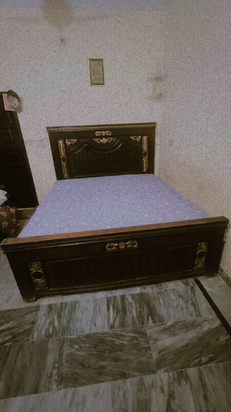 Bed and side tabe 3