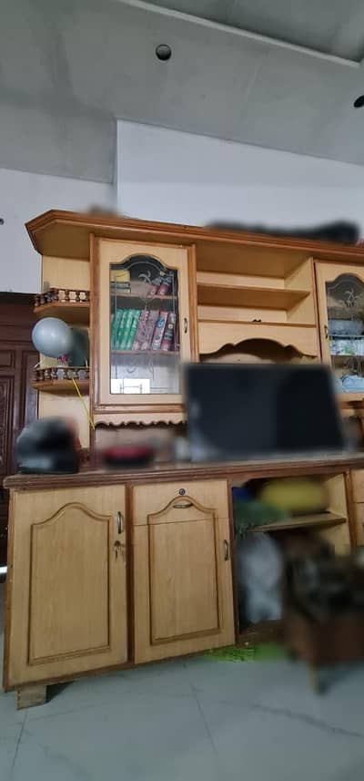 almirah / almari / wardrobe