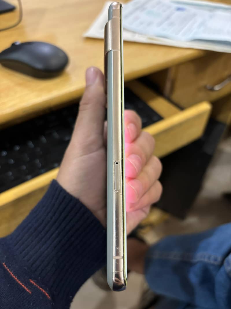 Google pixel 7 pro 4