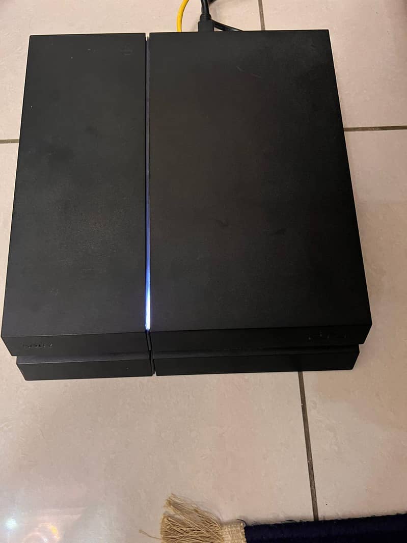 PS4 console 0