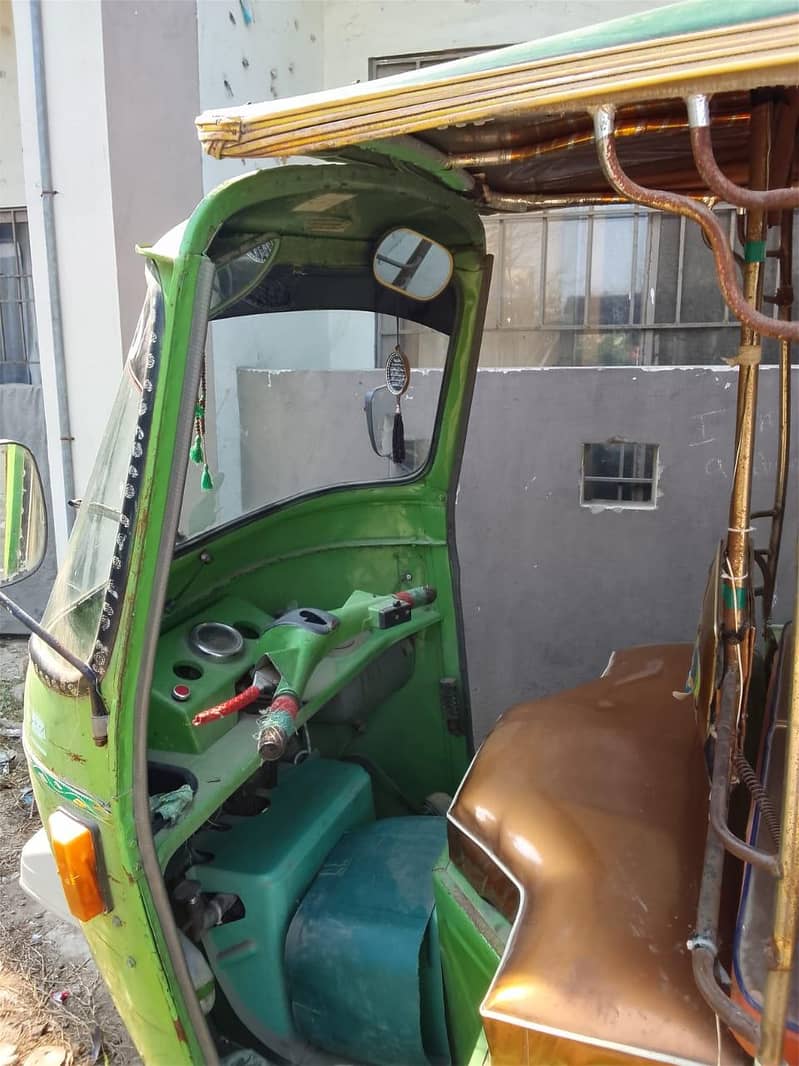 auto rickshaw 3