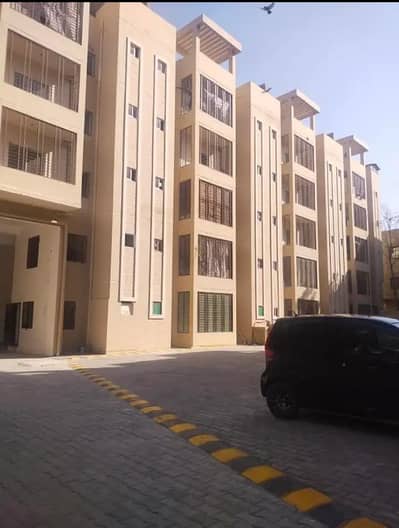 3 bed D D 4th floor with roof