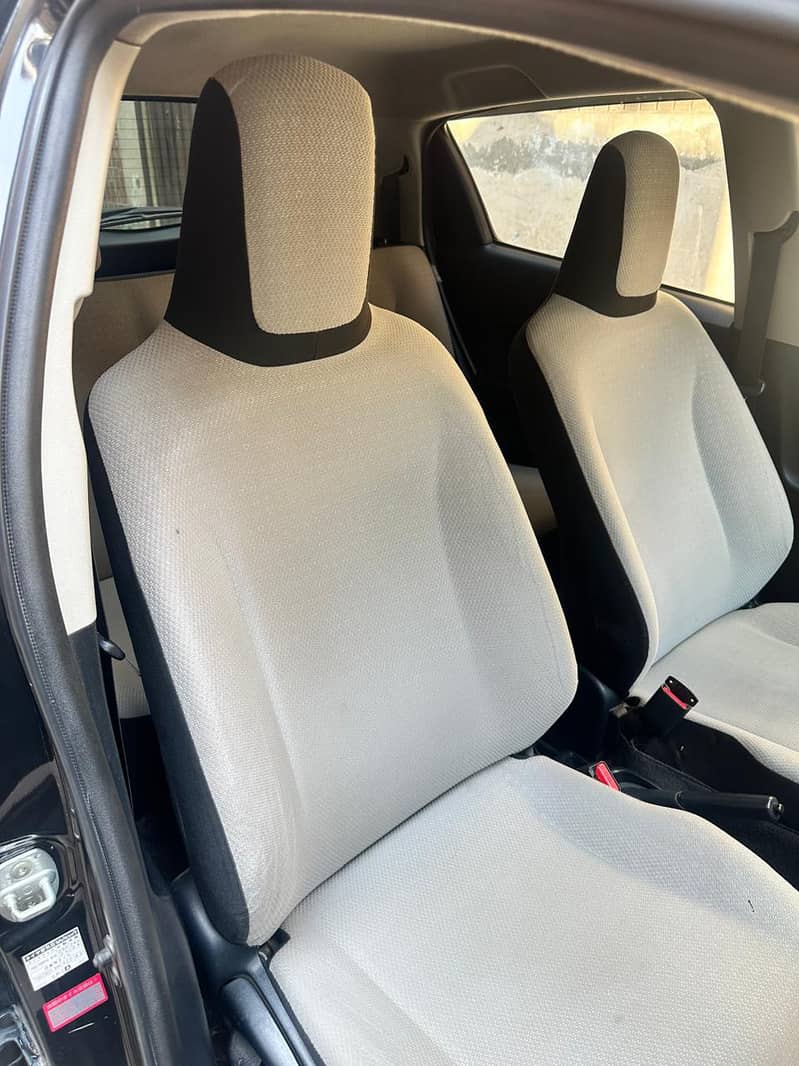 vitz 2011 model 15 3