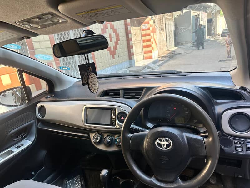 vitz 2011 model 15 5