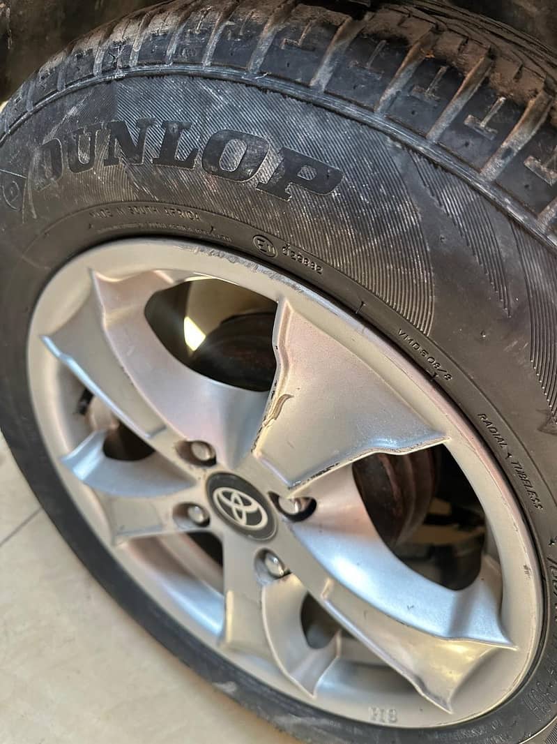 vitz 2011 model 15 12