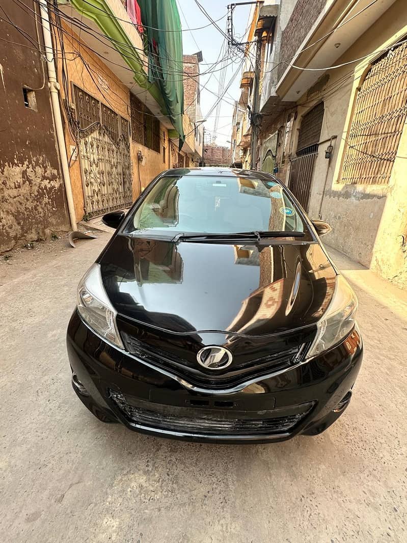 vitz 2011 model 15 17