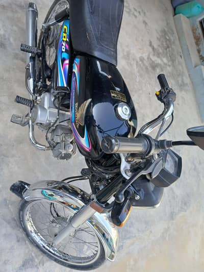 Honda CD70 2024