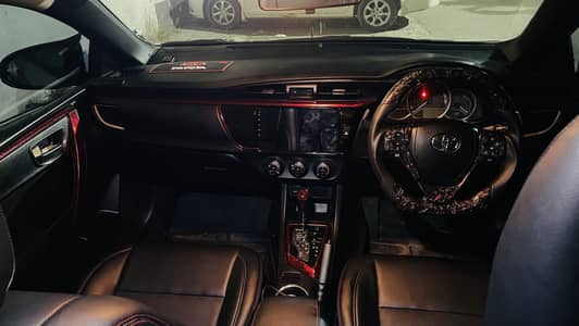 Carbon fibre steering with multimedia