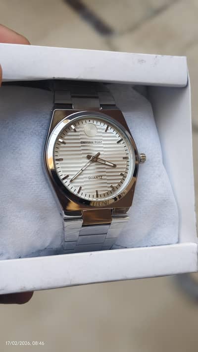 UNIVERSE point watch ⌚