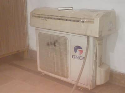 GREE AC 1.5 TON (Split Non Invertor)