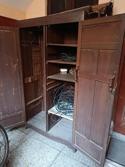 Old Almari / wardrobe for sale