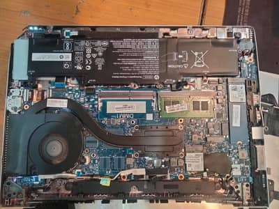 Hp elitebook g5 motherboard with ssd(256) and battery