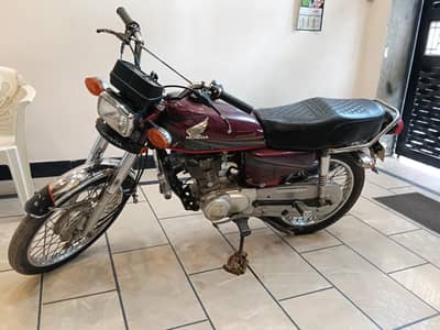 Honda 125 for sale.