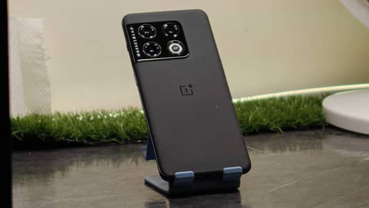 One Plus 10 Pro