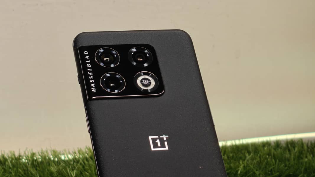 One Plus 10 Pro official pta approved 0/3/2/1/9/4/5/9/2/0/2 3