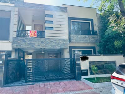Desginer Blouwerd House For Sale In Phase 4