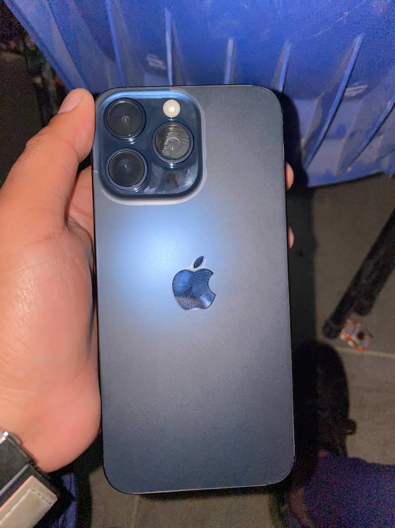 iPhone 15 pro max 0