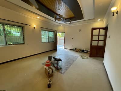 40x80 Singel Story Available On Rent Located In I-8/2