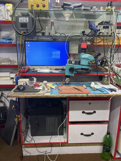 Mobile repairing lab counter and tables