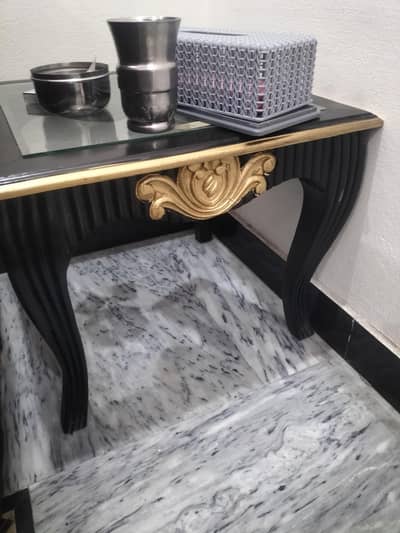 new table and small table just one table mirror is  crack others new