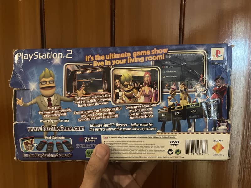 Buzz boxed controllers with cd 1