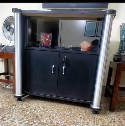 TV trolley - Excellent condition