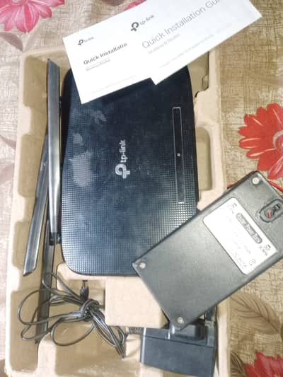 TP-Link TL-WR940N 450Mbps WiFi Router + Mini UPS Power Bank (4–6 Hours