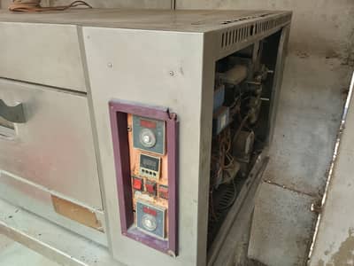 Commercial oven