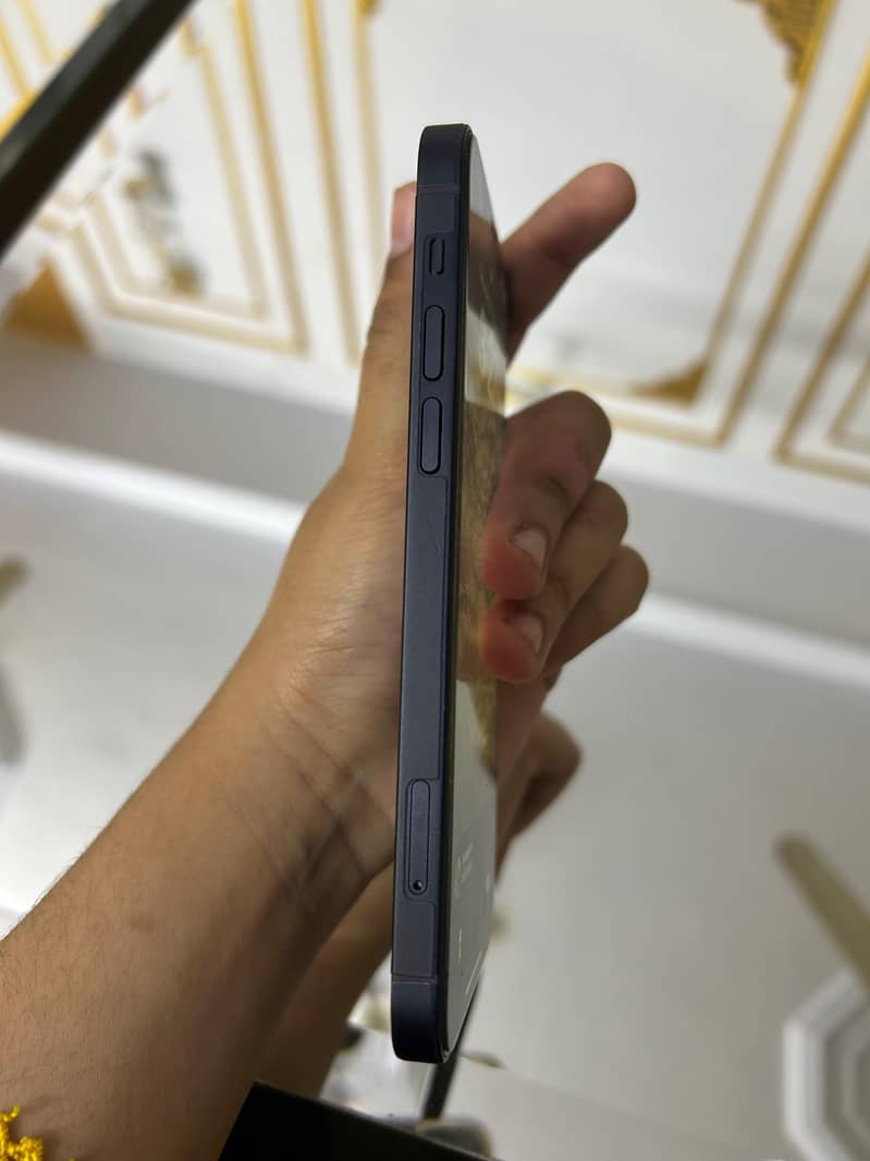 Iphone 12 new condition 2