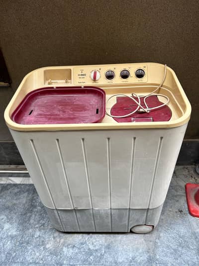 Super Asia washing machine or dryer