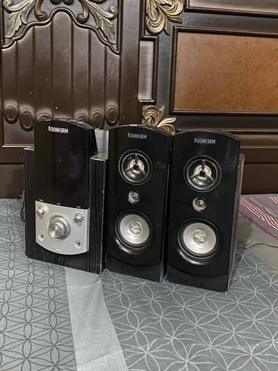 Boofer and 2 speakers