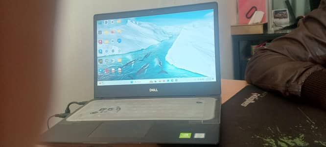 Dell Latitude 3400 i7 8th Gen 32GG RAM 2 GB Graphics Card