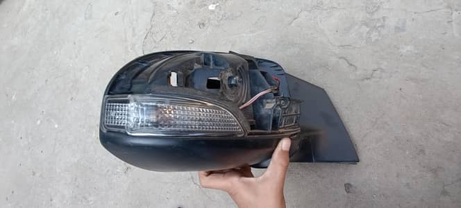 Toyota gli right side mirror