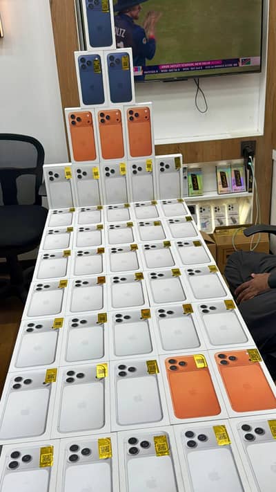 Iphone 17 Pro Max Box Pack HK CHA LLA/ 17 Air PTA Approved/ 16 Plus JV