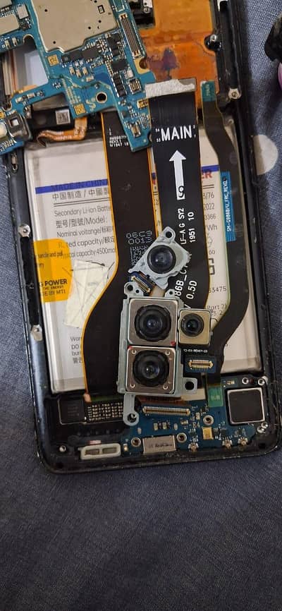 s20+ parts avaliable.  board is not available