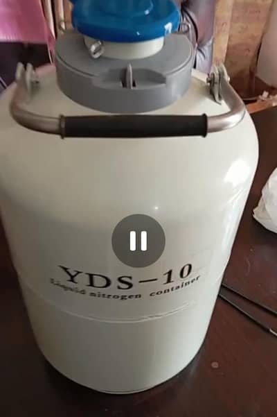 Liquid Nitrogen Cylinder