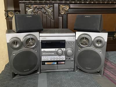 Aiwa Brand CD and DVD player Speakers system