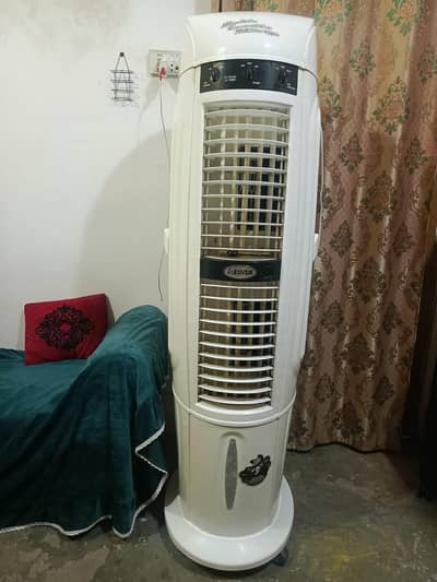 (10/9.5) 3 mahine use hai  condition theek hai ab ac lagay hai is liya