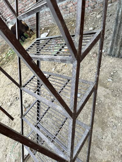 Iron stairs for sale lohe ki serhiyan sale k liye hain