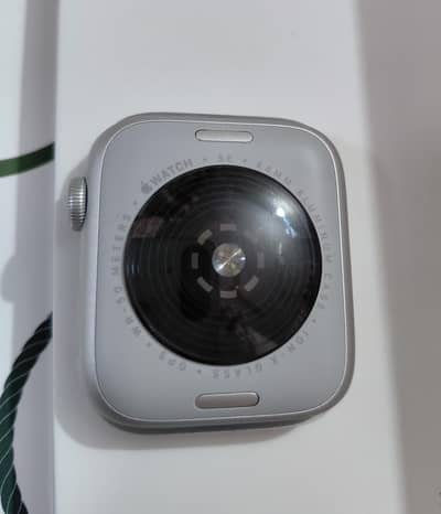 Apple Watch SE 2 – With Charger & Original Band