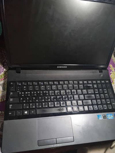 Samsung NP300E5C (Series 3)