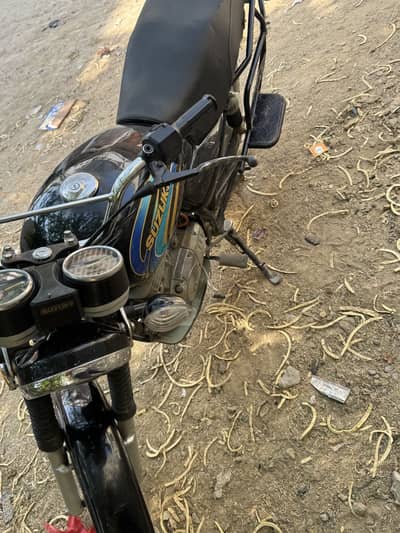 Suzuki GS150 2010 Self Start Excellent condition | Karachi  Registered