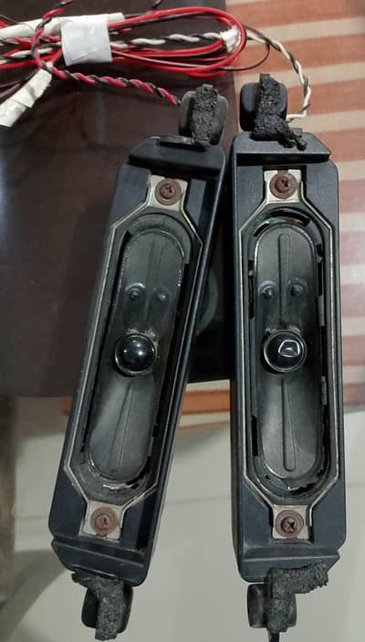 Universal LCD speakers 32 inch