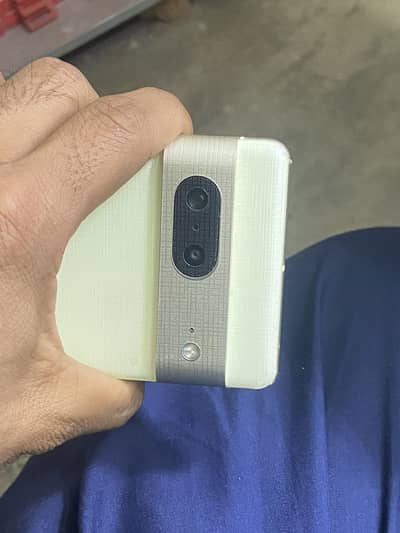 Google pixel 7 with box 8/128