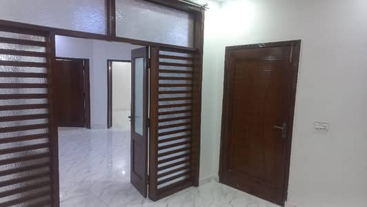 10 MARLA LIKE A BRAND NEW LUXURY GOOD CONDITION EXCELLENT FACING PARK UPPER PORTION HOUSE FOR RENT IN OVERSEAS B BLOCK BAHRIA TOWN LAHORE