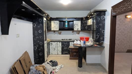 Approx 1100 Sq. Ft Ready to move 3rd Floor Portion for rent in Nazimabd