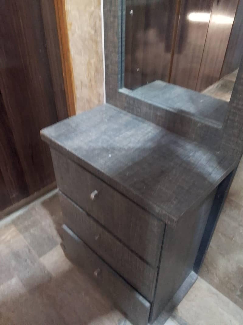 dressing table 1